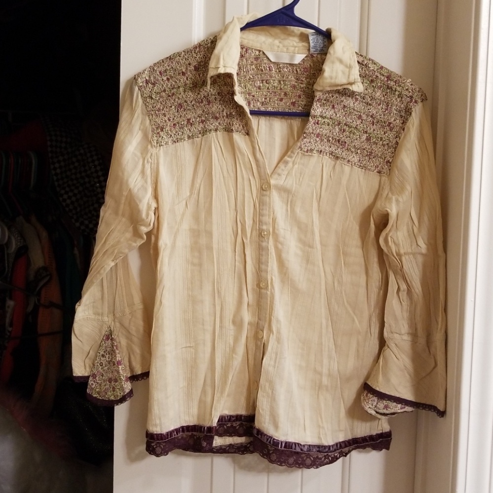 Adorable Victorian style shirt
